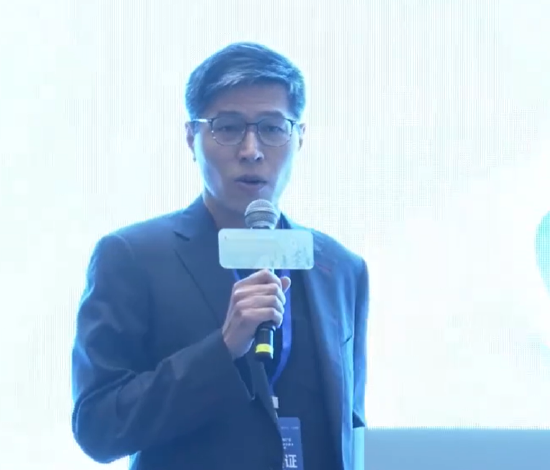 金猪配资 小盘股长期享有溢价？MSCI董事总经理钟雄伟：若把 2019–2023 年区间单独拎出来 小盘股却整体跑输